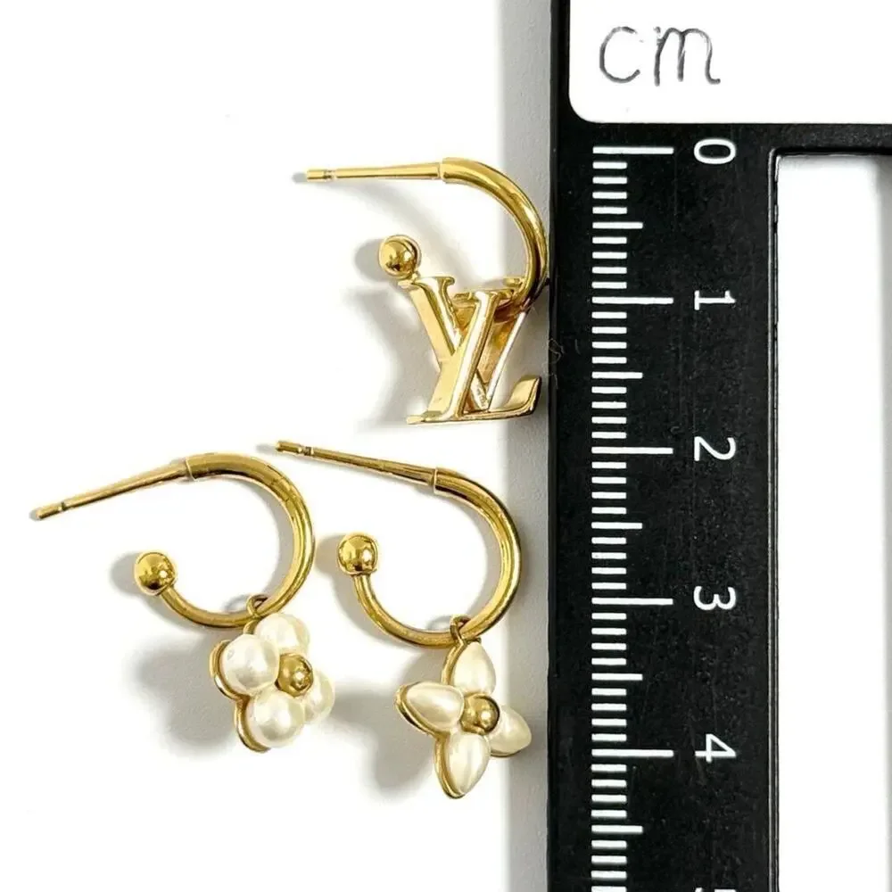 LOUIS VUITTON Earrings - Picture 7 of 10